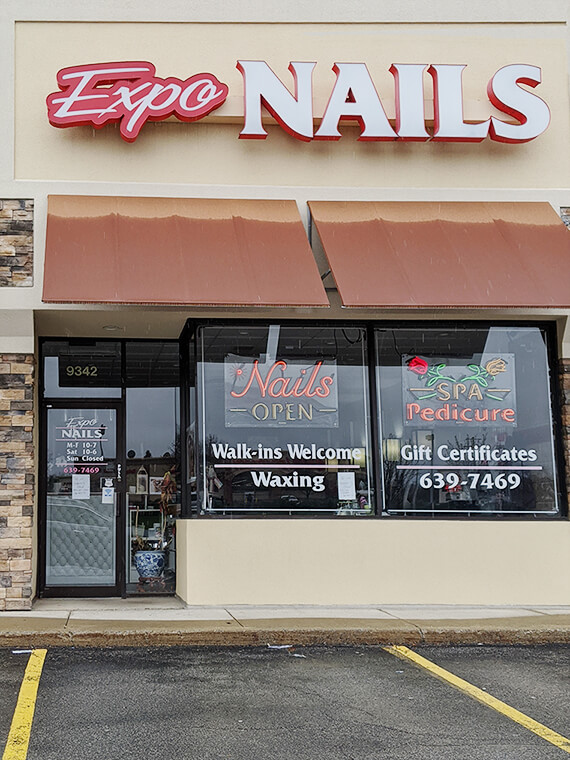expo-nails-in-east-amherst_front-salon